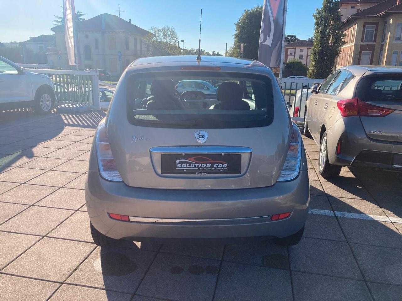 Lancia Ypsilon 1.4 Platino
