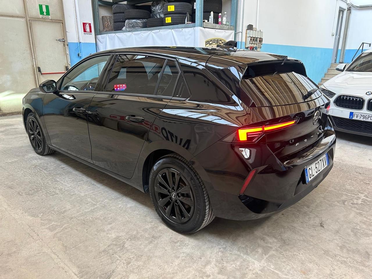 Opel Astra 1.2 Turbo 110 CV Elegance