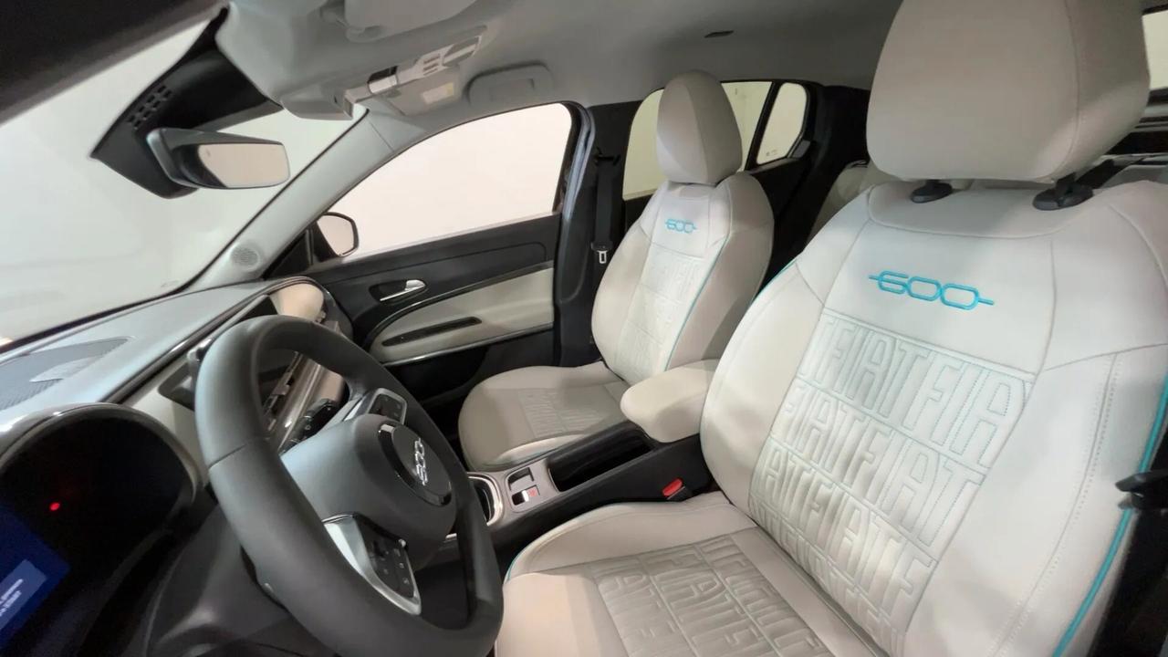 Fiat 600 Hybrid 110 CV DCT MHEV La Prima
