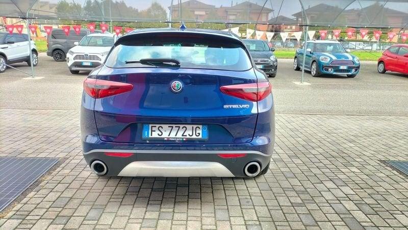 Alfa Romeo Stelvio 2.2 Turbodiesel 180 CV AT8 Business