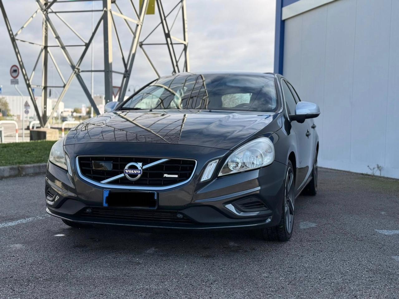 Volvo V60 D5 Geartronic R-design