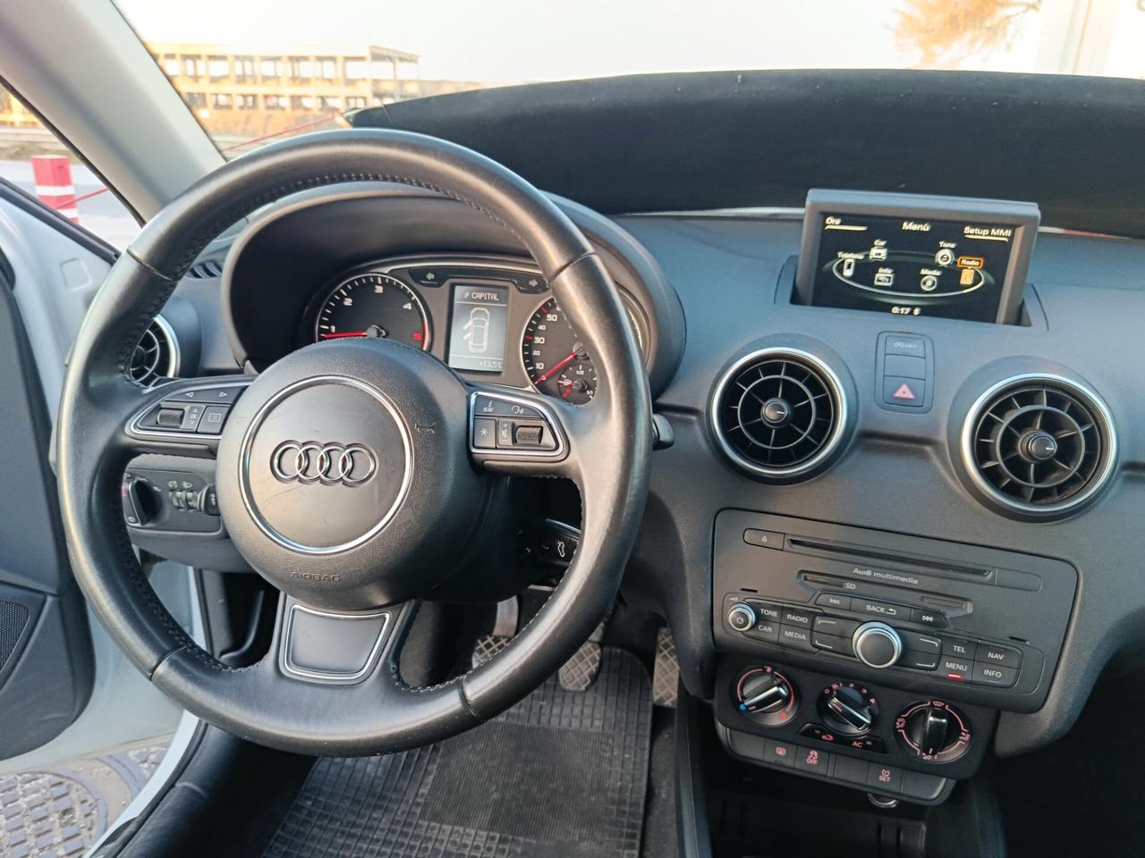 Audi A1 SPB 1.6 TDI Attraction 2014