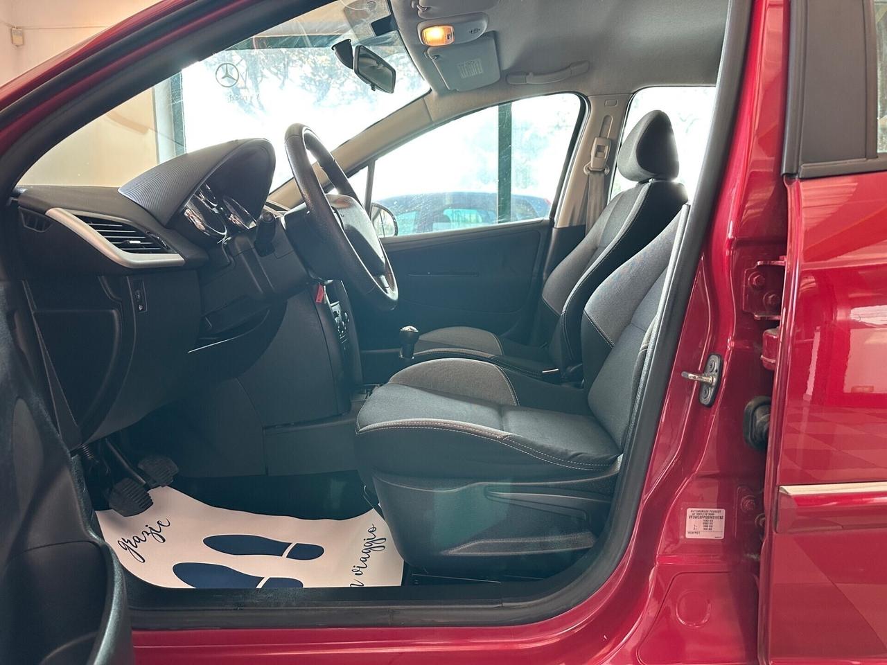 Peugeot 207 1.4 VTi 95CV 5p. Neopatentati
