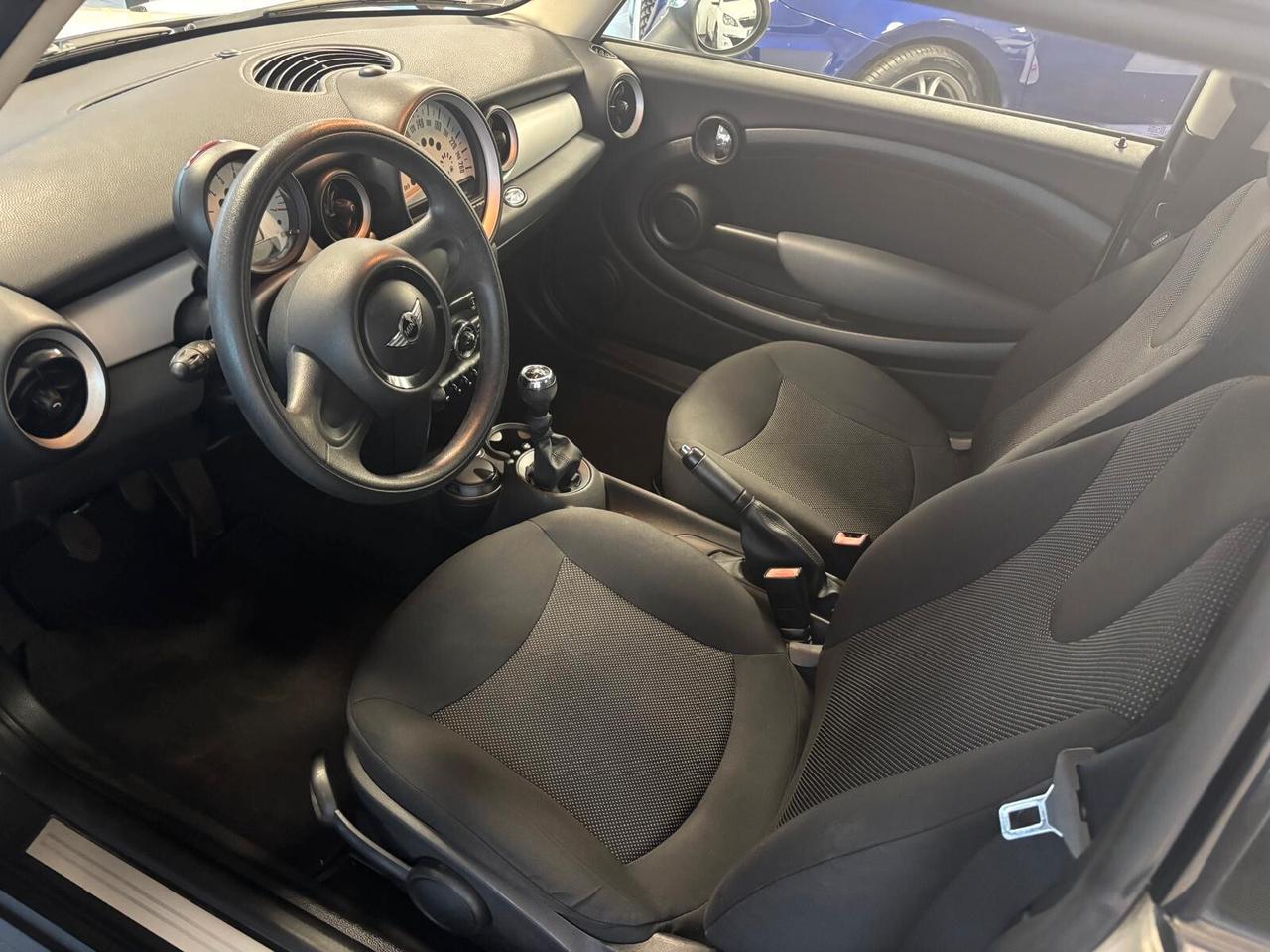 MINI ONE ANNO 2011 DS 1.6 ADATTA NEOPATENTATI KM 100 MILA