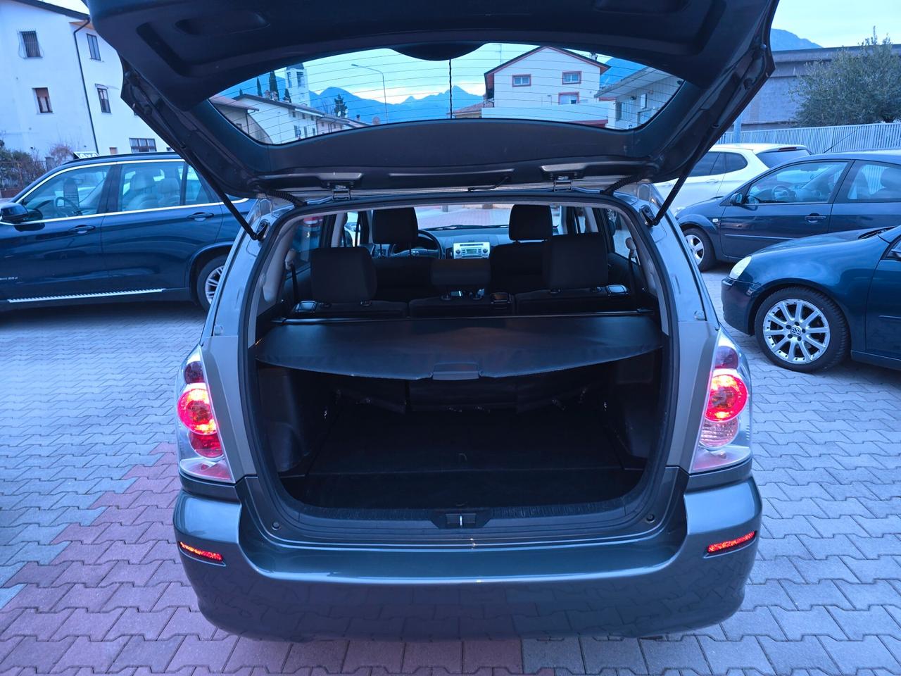 Toyota Corolla Verso 2.2D 130cv perfetta e garantito 12N