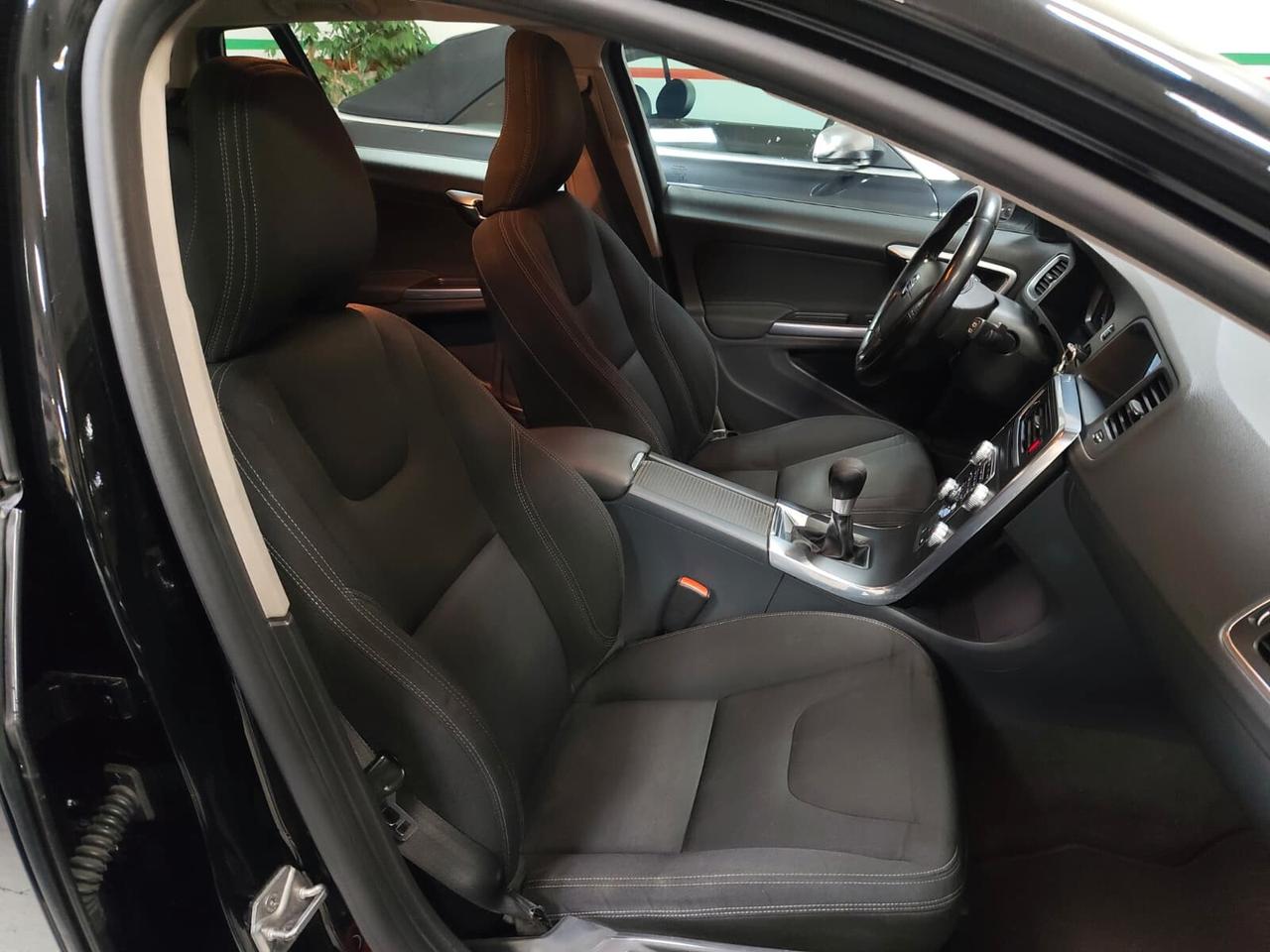 Volvo V60 D2 1.6 DIESEL NEOPATENTATI