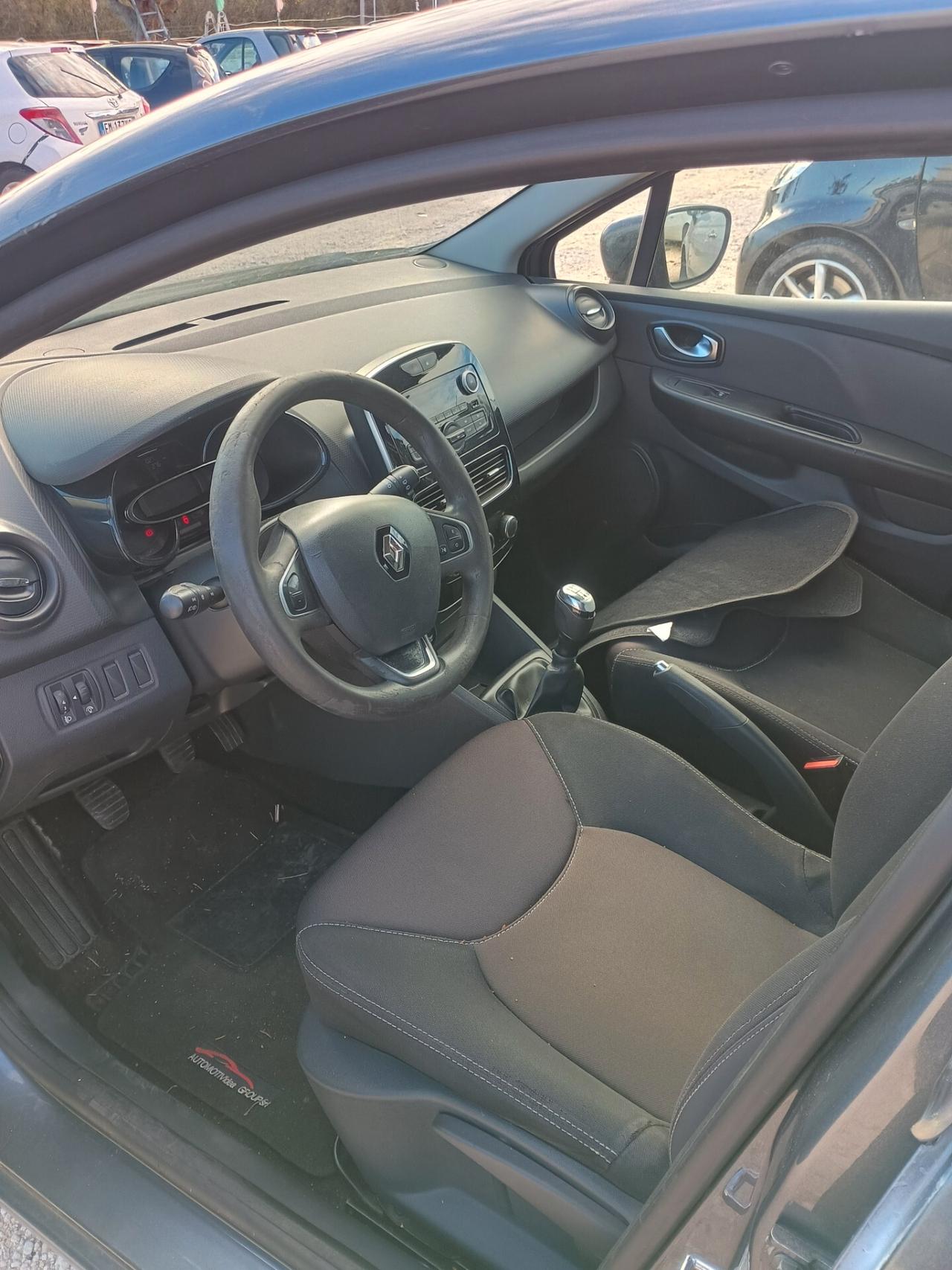 Renault Clio 1.2 75 CV 5 porte Duel