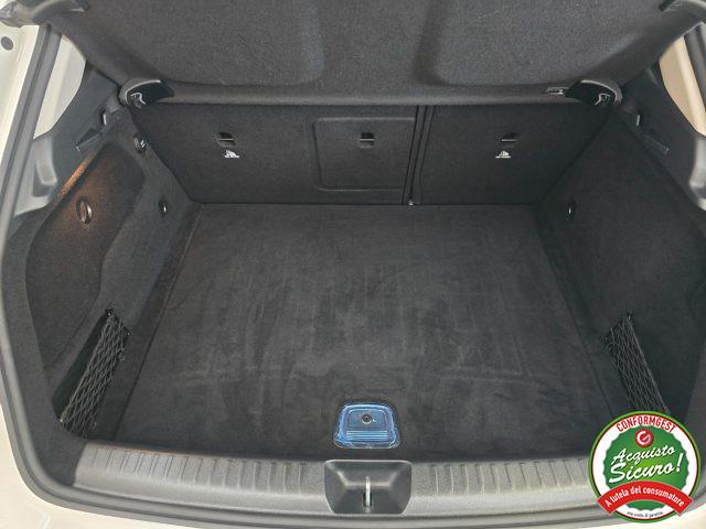 MERCEDES-BENZ GLA 200 d Automatic 4Matic Premium + Tetto