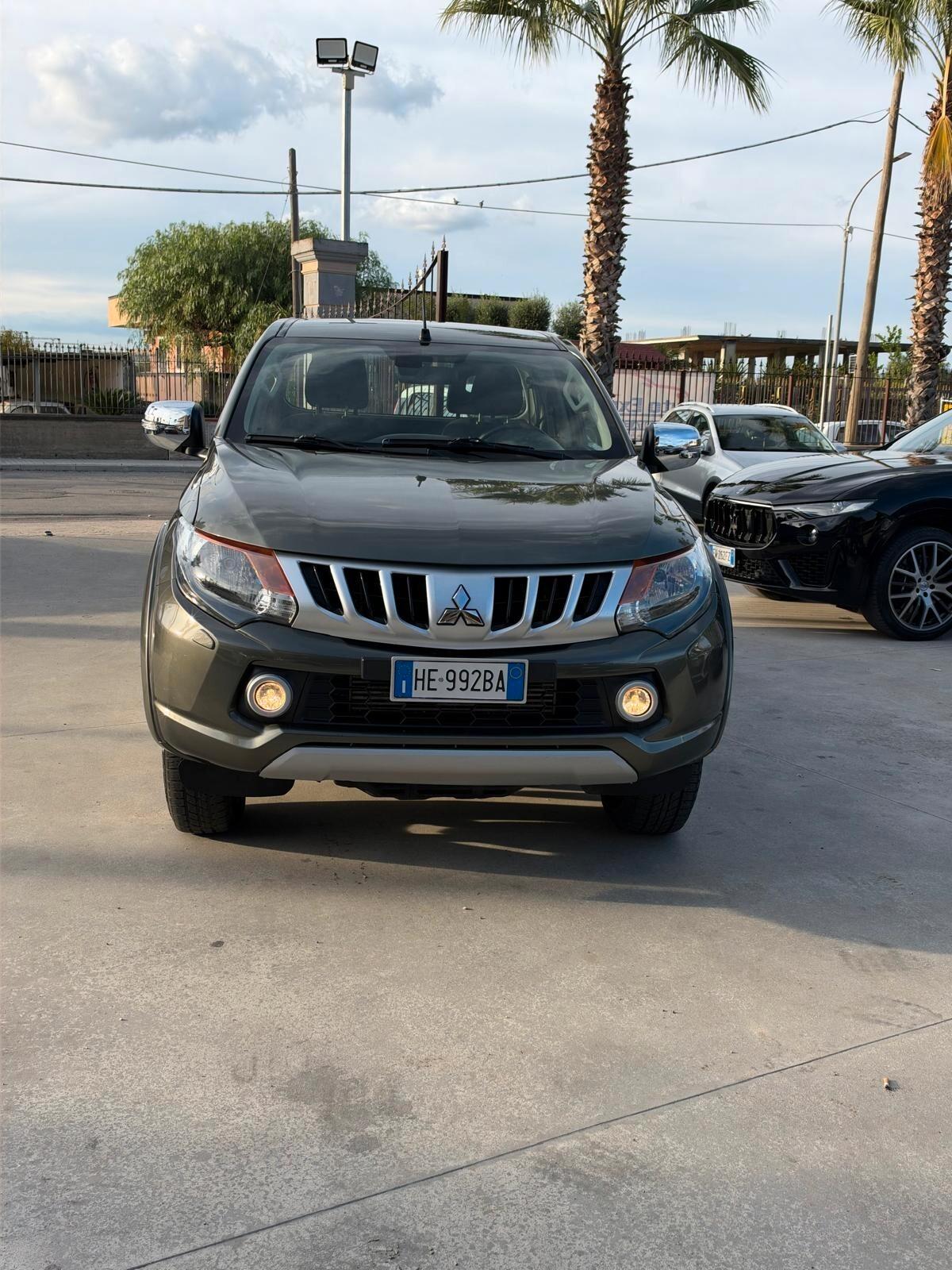 Mitsubishi L200 2.4 DI-D/181CV Double Cab Intense Hp Mivec SDA