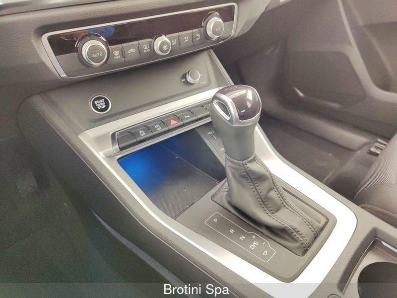 Audi Q3 2.0 35 TDI S Tronic Business Advanced