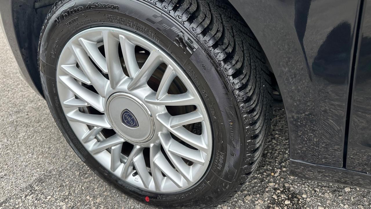 Lancia Ypsilon 1.2 69 CV 5 porte GPL Ecochic Gold