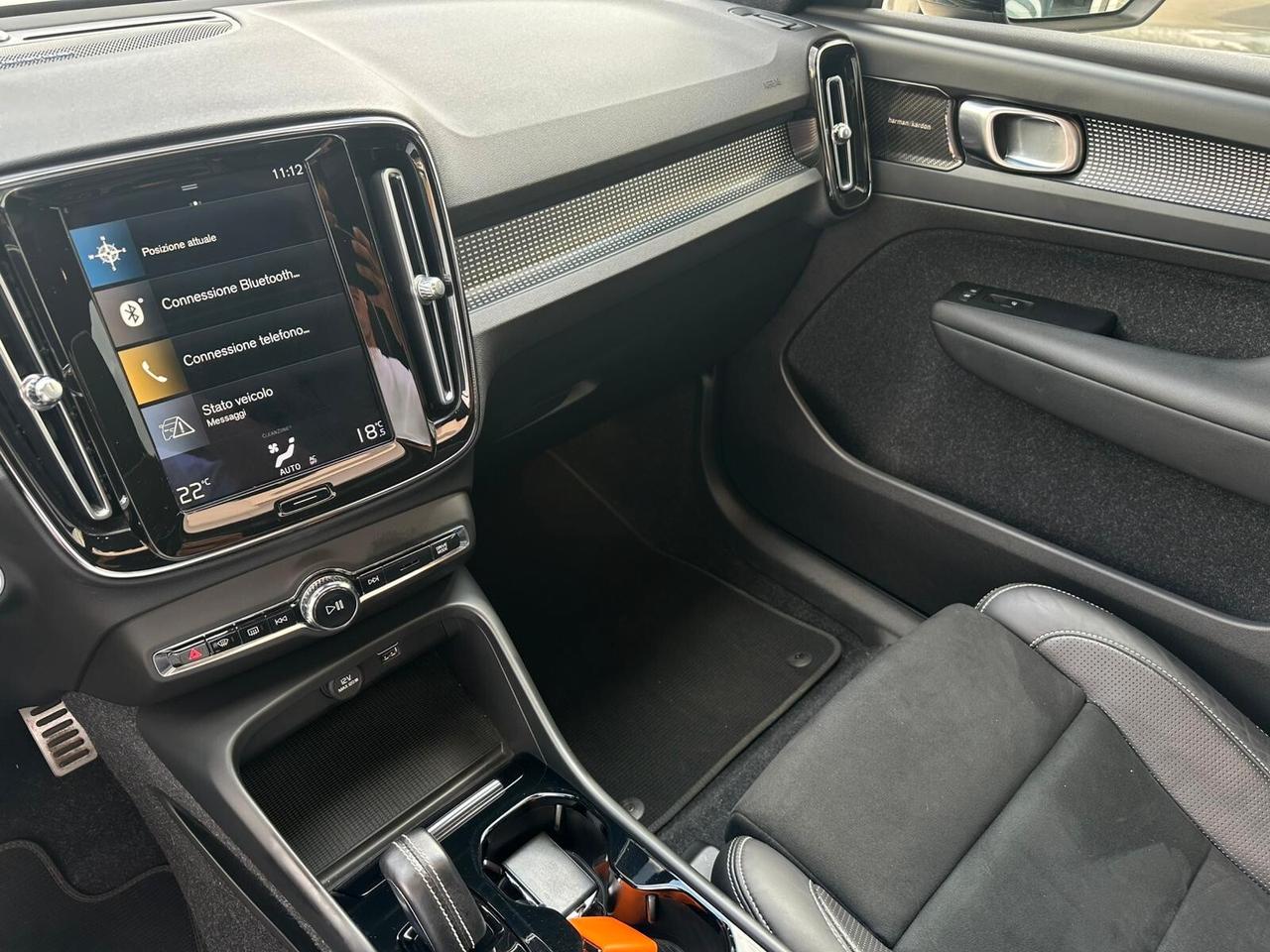 Volvo XC40 B4 AWD Geartronic R-design - Tetto apribile