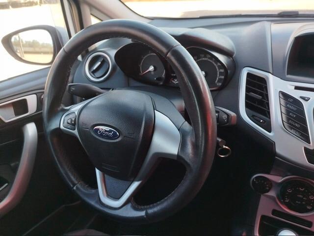 Ford Fiesta 1.4 BENZ/ GPL DI SERIE