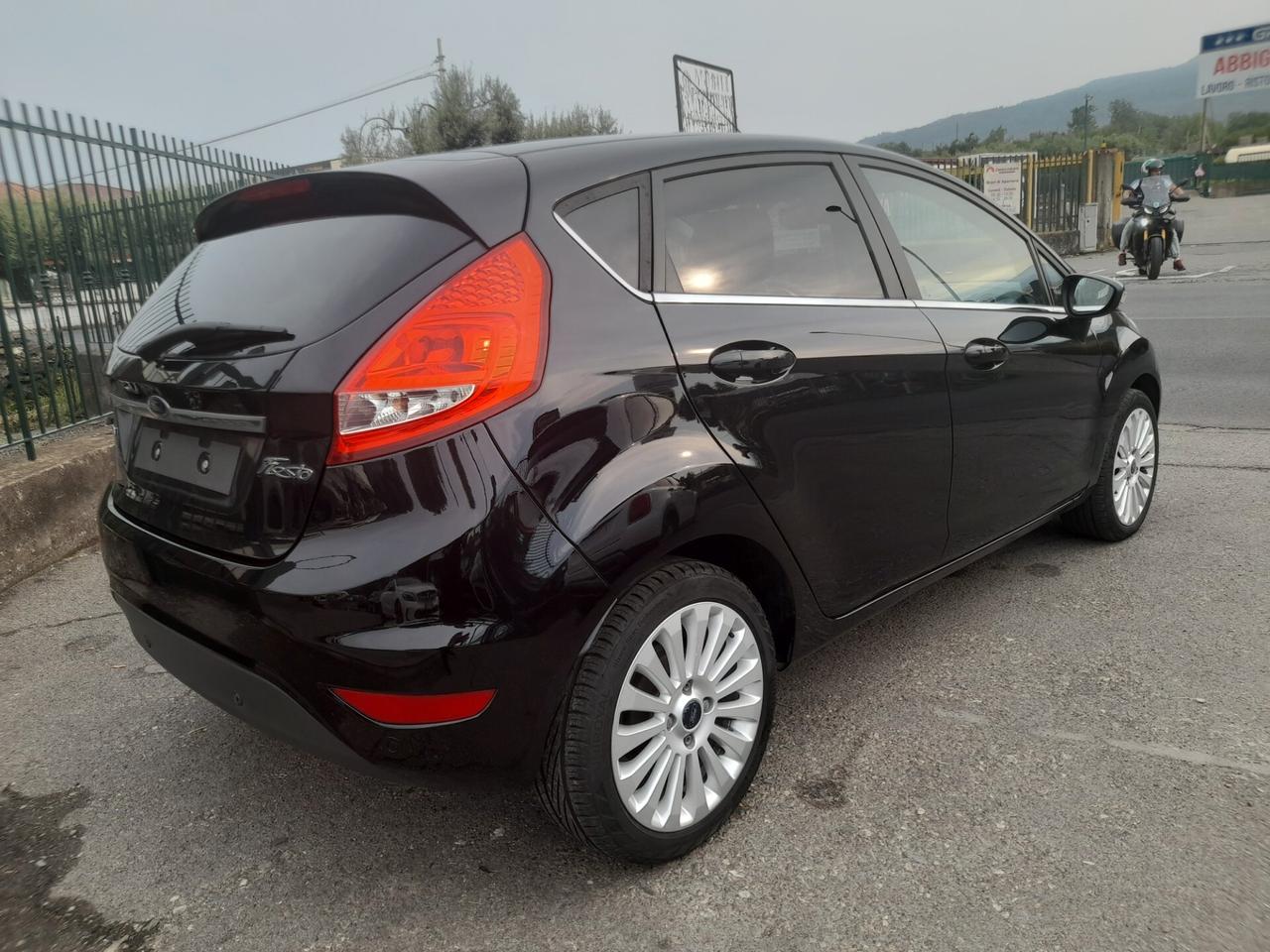 Ford Fiesta 1.6 TDCi 95CV 5p. Titanium Bs.