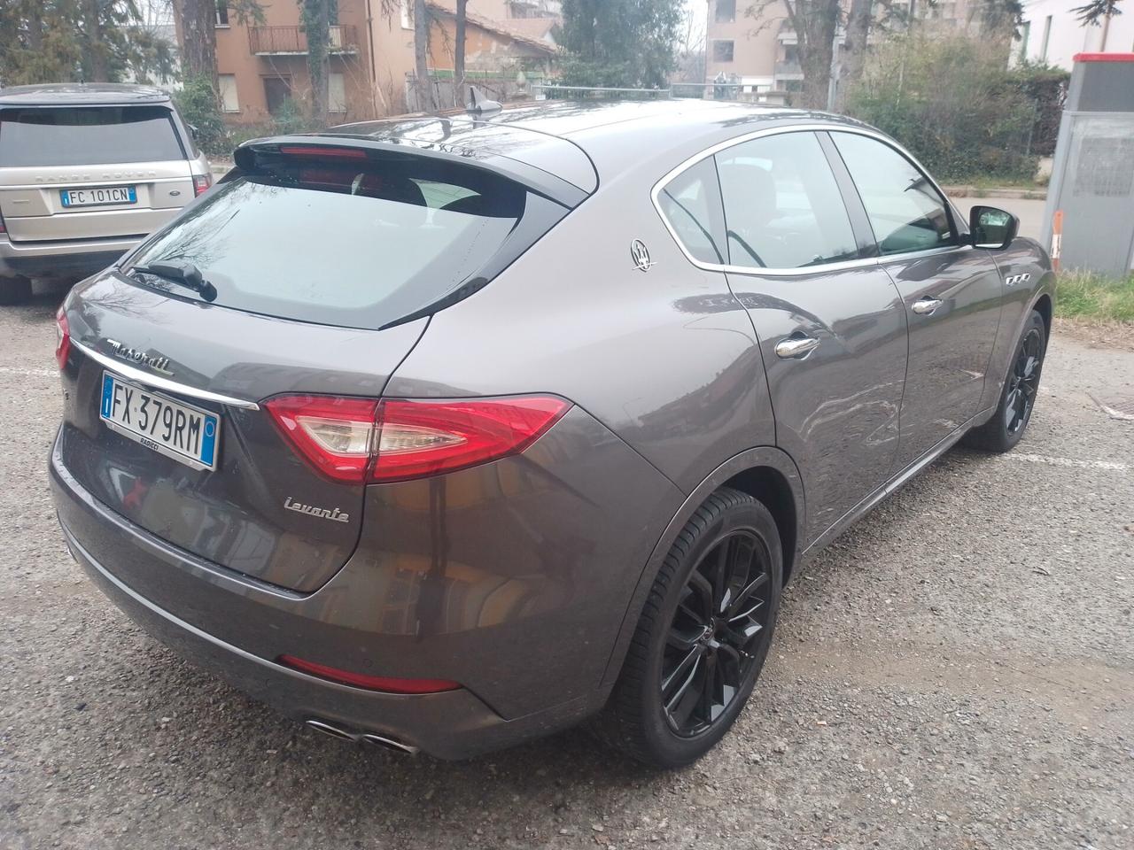 Maserati Levante V6 Q4 350CV INTERAMENTE FINANZIABILE
