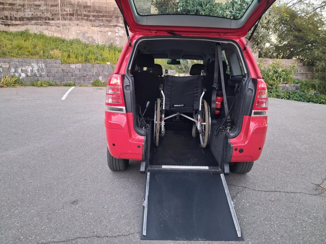 Opel Zafira Pianale ribassato con rampa disabili in carrozzina