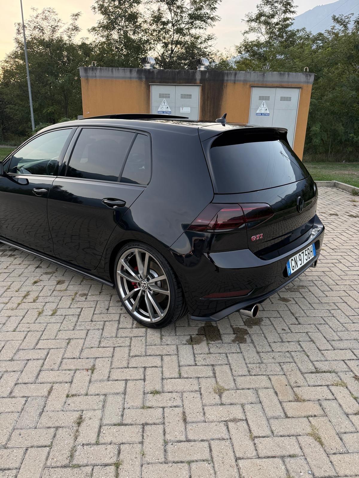 Volkswagen Golf GTI Performance 2.0 245 CV TSI DSG 5p. BMT