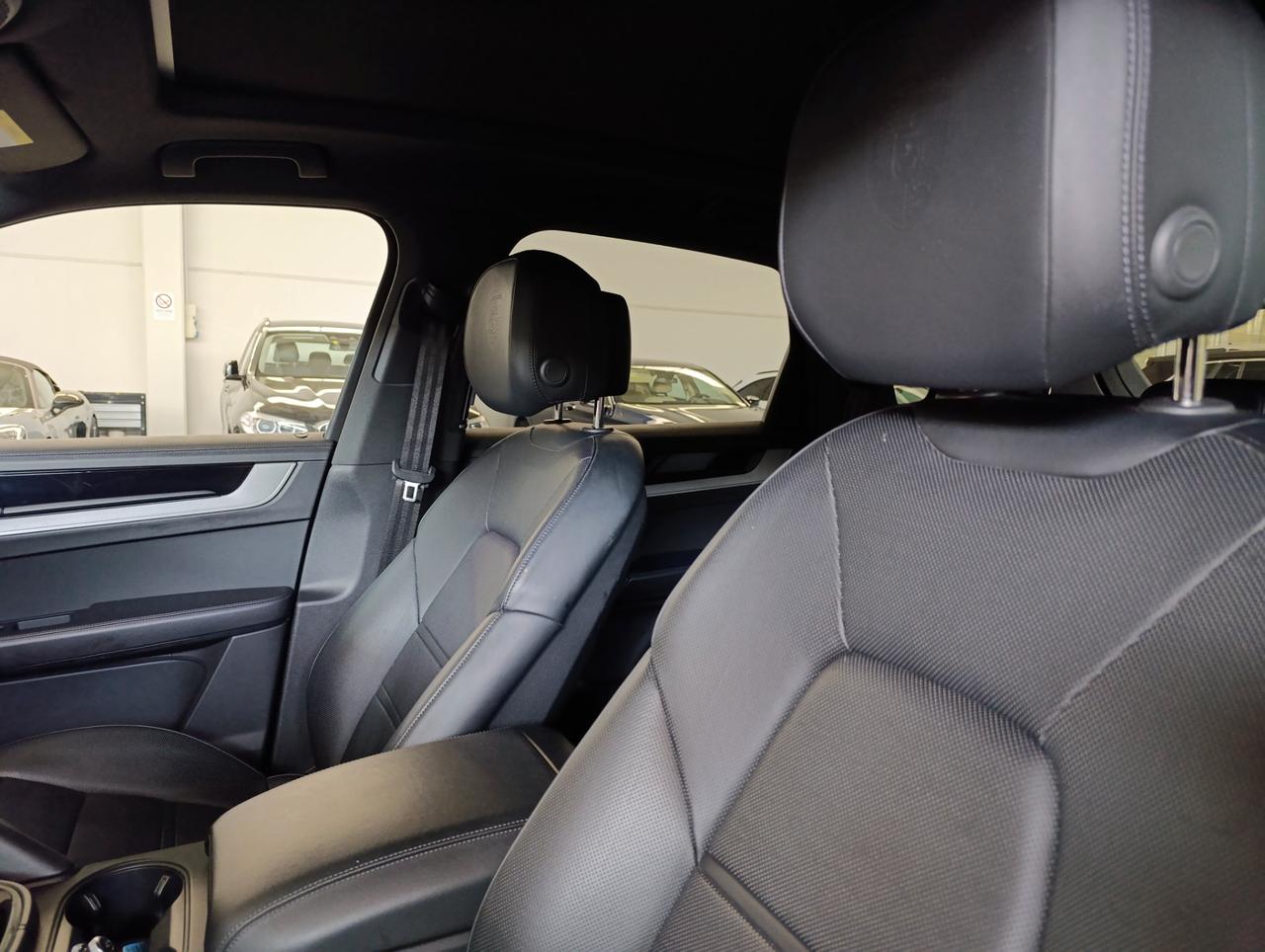 Porsche Cayenne 3.0 e-hybrid S tiptronic