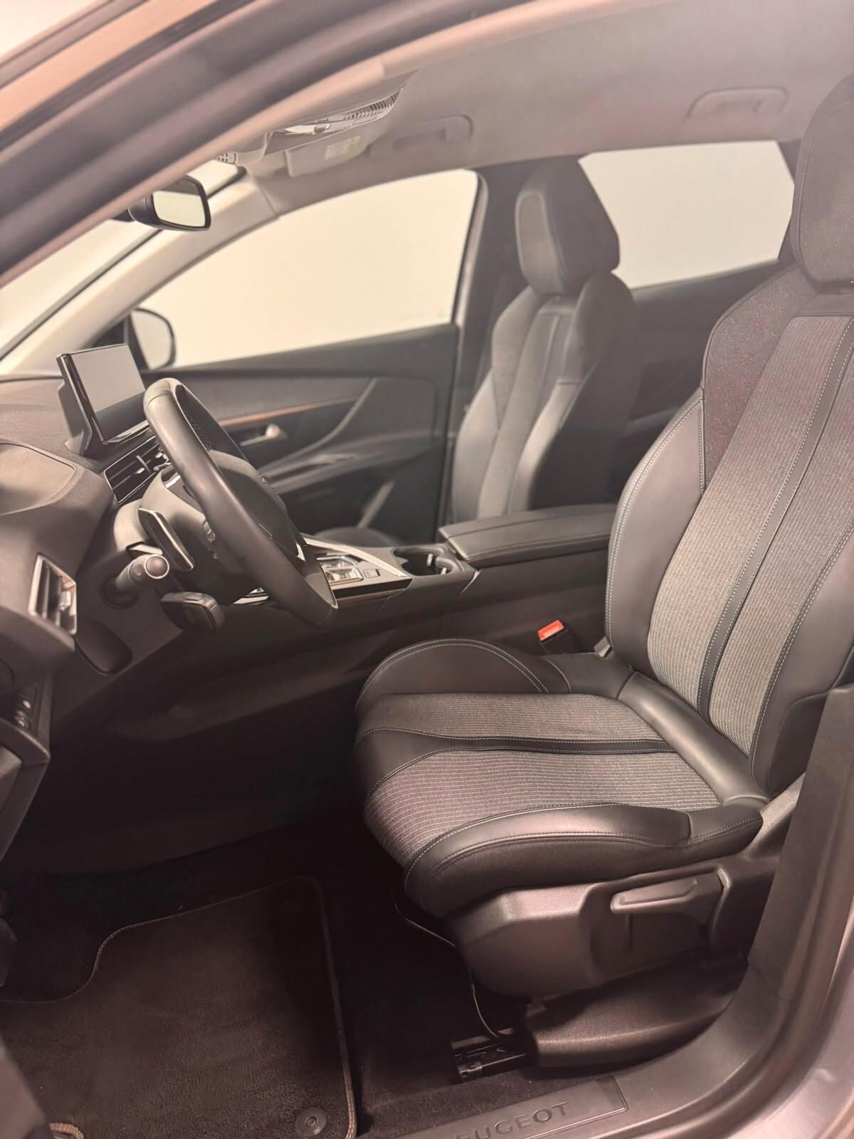 Peugeot 3008 BlueHDi 130 S&S EAT8 Allure Pack