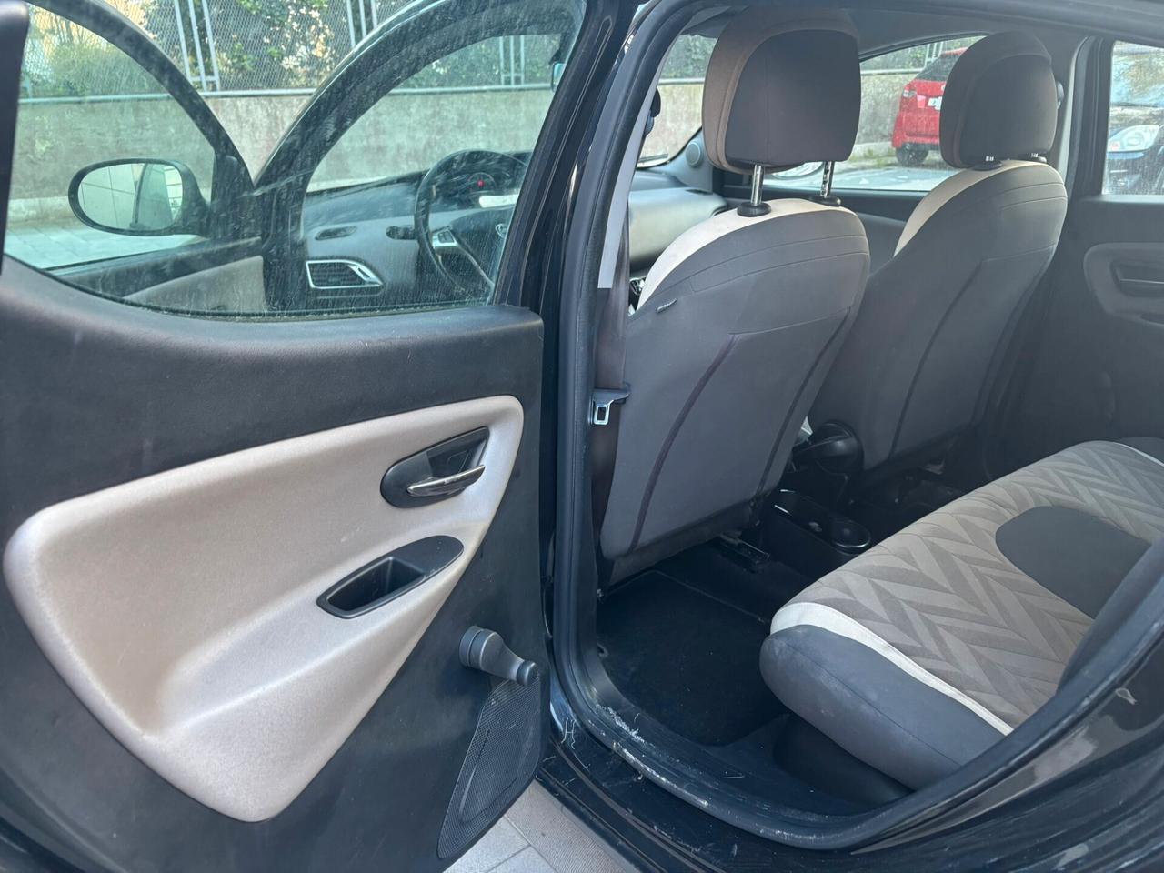 Lancia Ypsilon 1.3 MJT 16V 80 CV 5 porte S&S Platinum