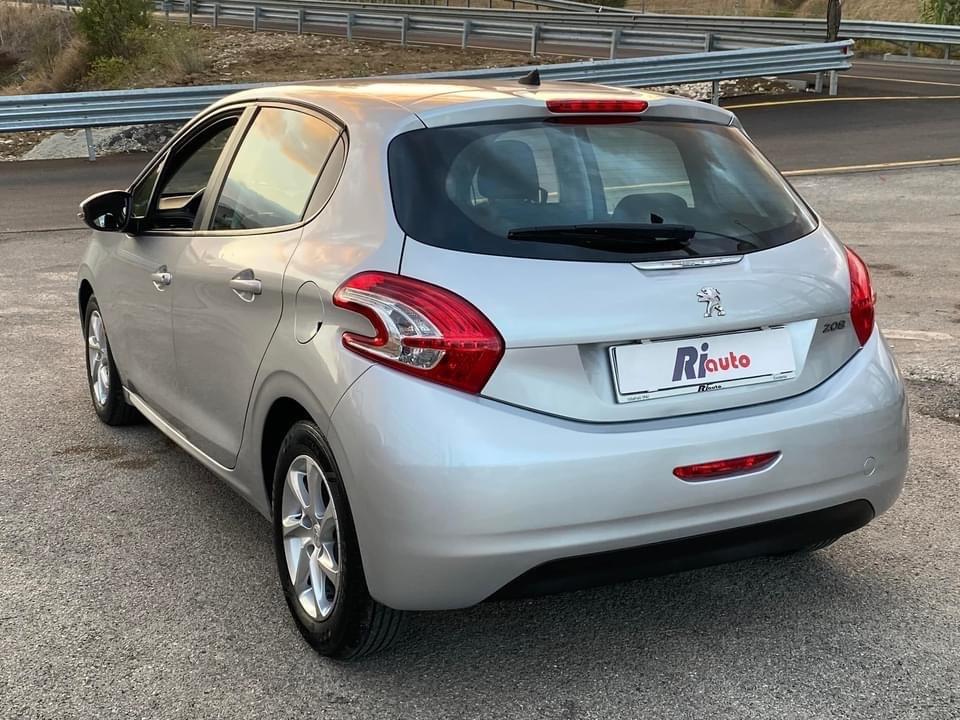 Peugeot 208 1.4 HDi 68 CV 5 porte Active