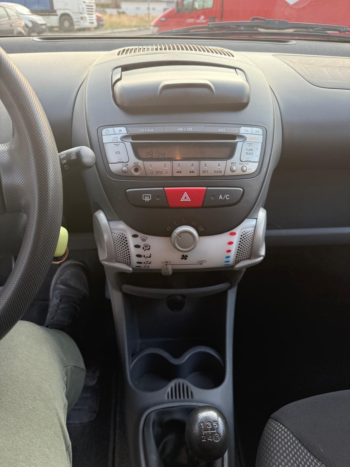 Toyota Aygo 1.0 12V VVT-i 5 porte Deep Ocean Connect MMT