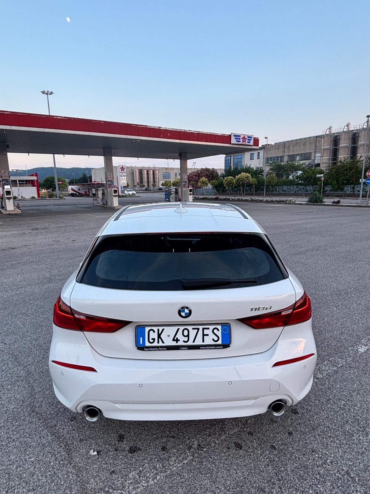Bmw 118 118 d 5p. Business Advantage