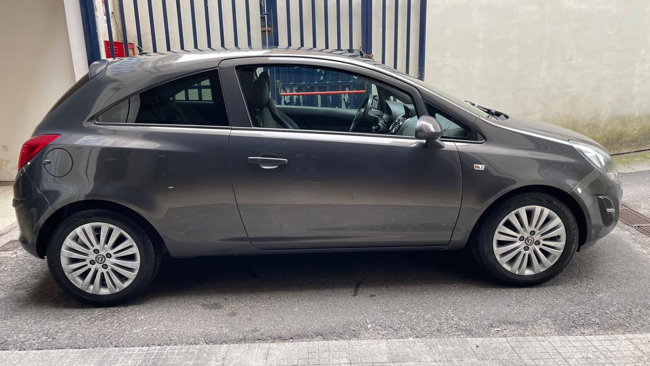 Opel Corsa 1.2 85CV 3 porte GPL-TECH b-color