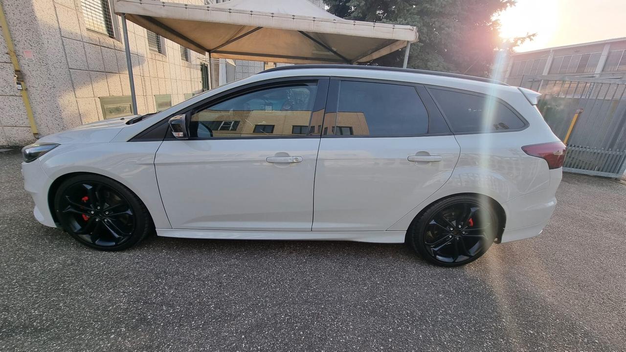 Ford Focus 2.0 EcoBoost 250 CV SW ST3