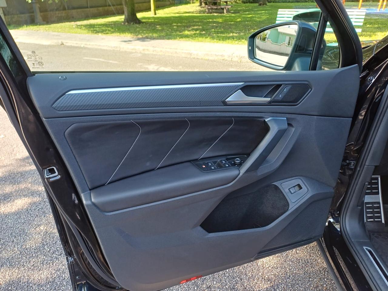 Volkswagen Tiguan 2.0 TDI 150 cv SCR DSG R-Line