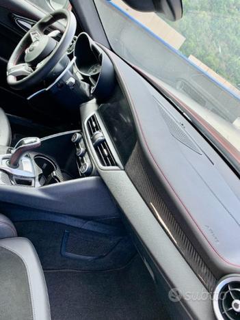 ALFA ROMEO Giulia 2.9 T V6 AT8 Quadrifoglio ROSS