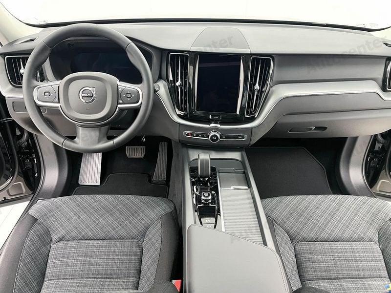 Volvo XC60 T6 Plug-in hybrid AWD automatico Core