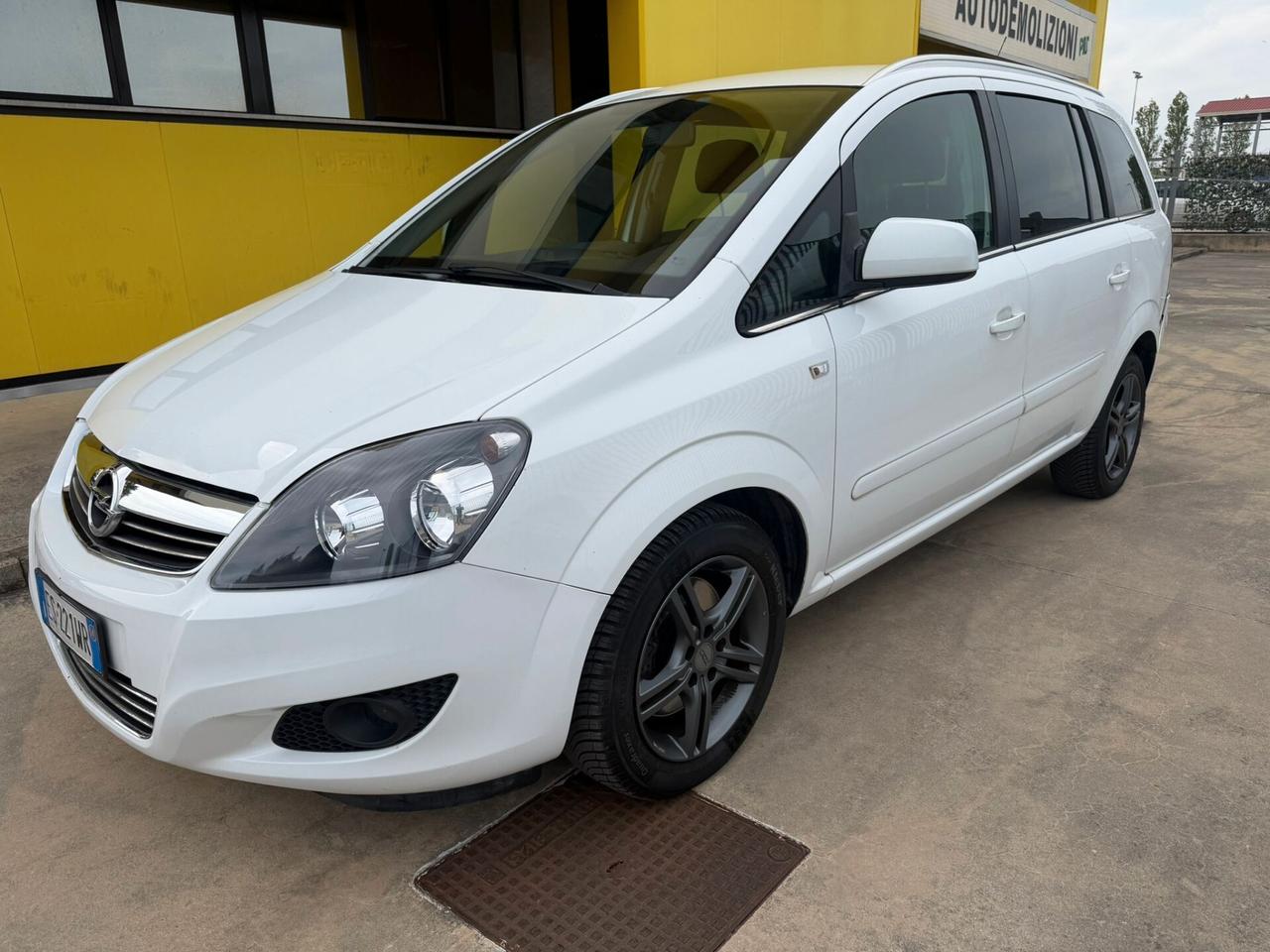 7 POSTI !! METANO zafira 1600 turbo metano 2014