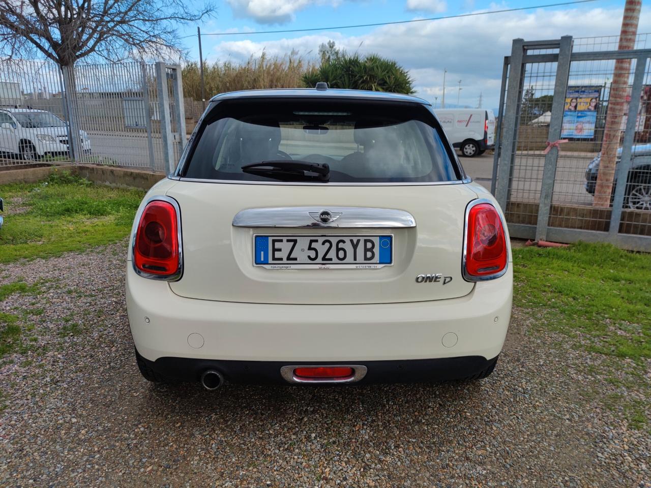 Mini Mini 1.5 One D Business