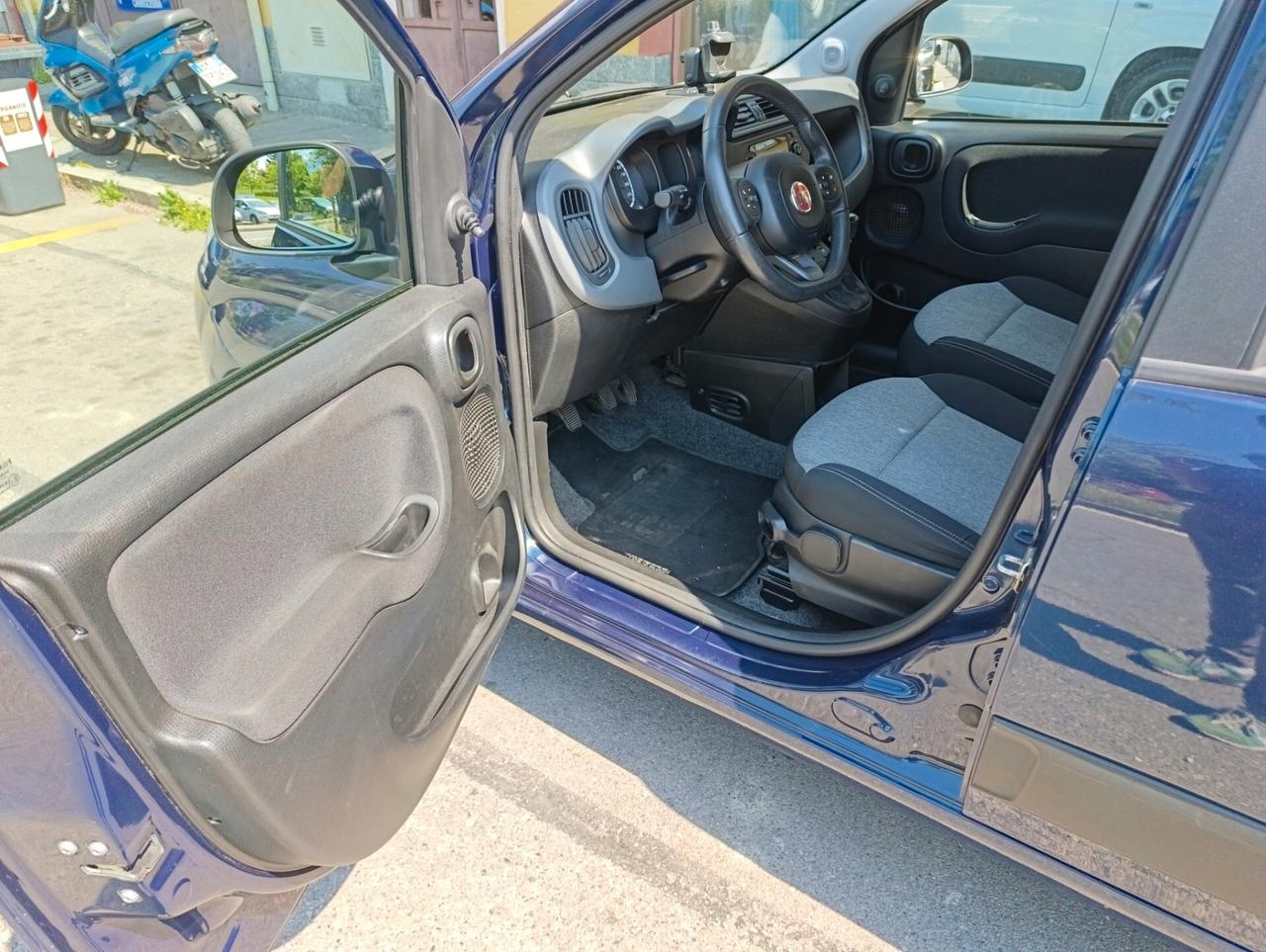 Fiat Panda 1.2 Lounge --- POCHI KM