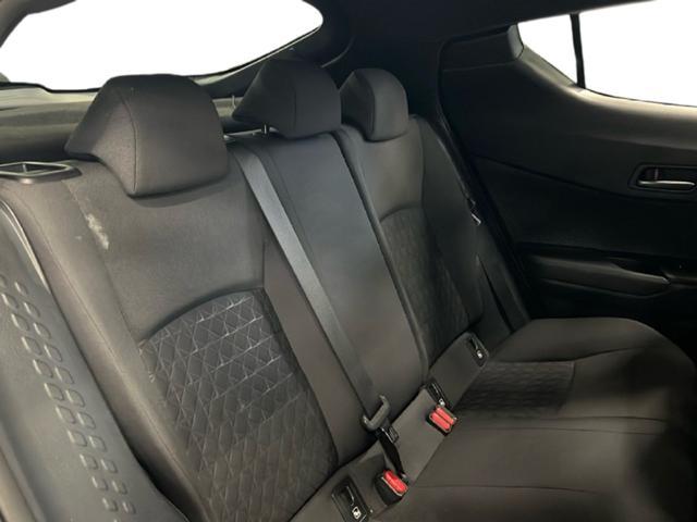 TOYOTA C-HR 2.0 Hybrid E-CVT Trend