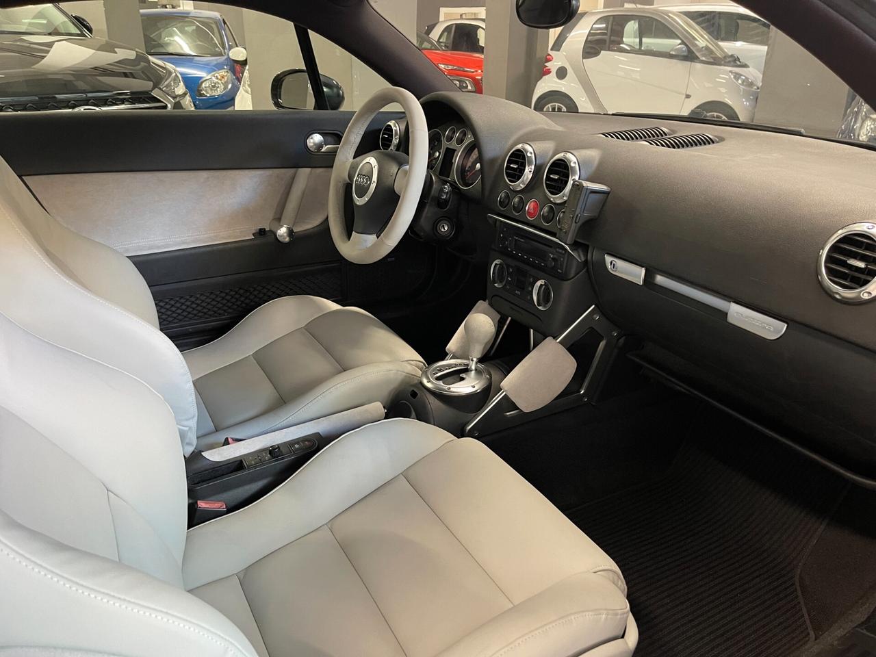 Audi TT Coupé 3.2 V6 quattro