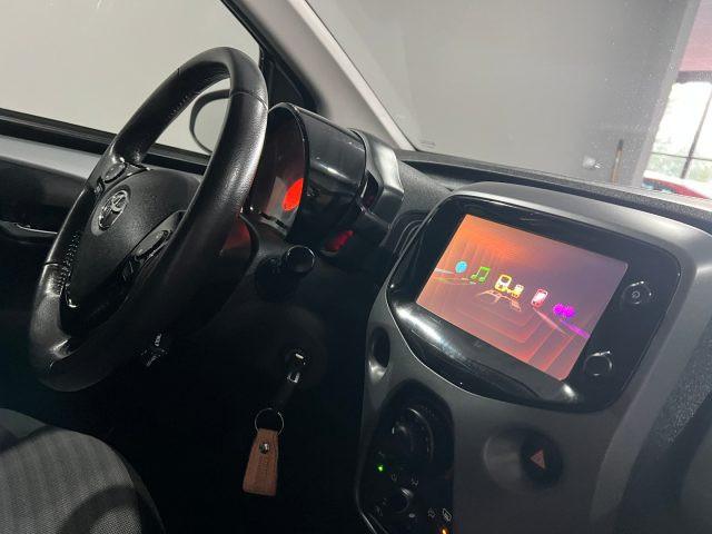 TOYOTA Aygo Connect 1.0 VVT-i 72 CV 5 porte