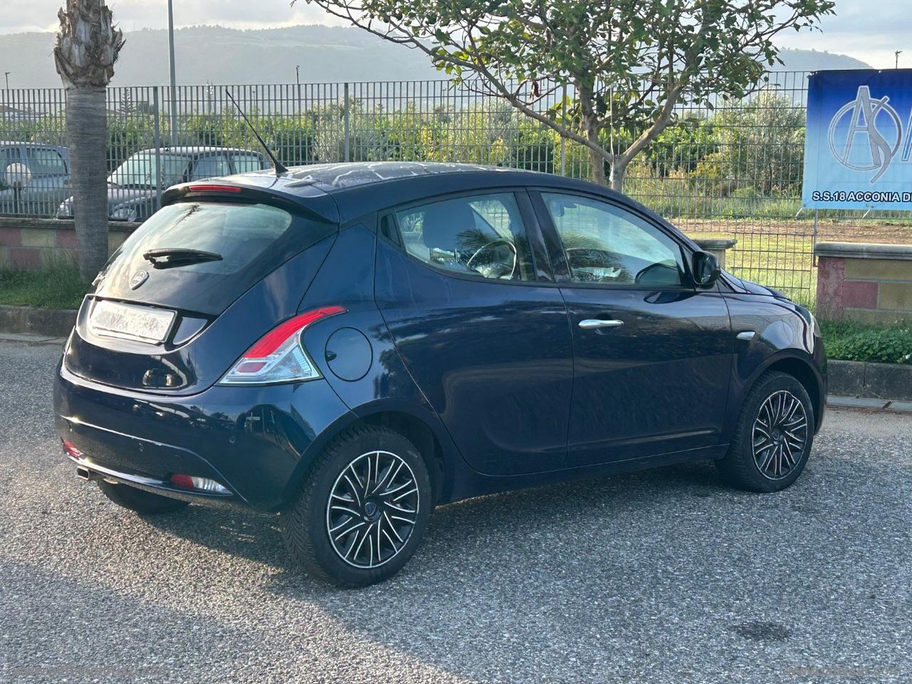 LANCIA Ypsilon 1.2 69 CV 5p. S&S Gold