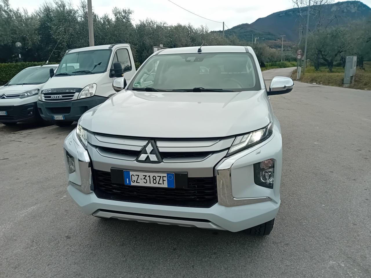 Mitsubishi L200 2.3 D Club Cab 4x4 Super Select Intense