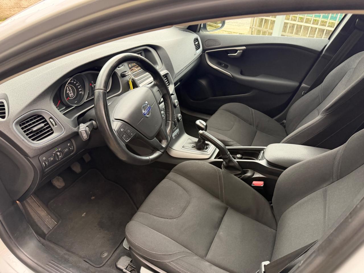 Volvo V40 D3 2.0 Diesel 88KW 6marce euro6b