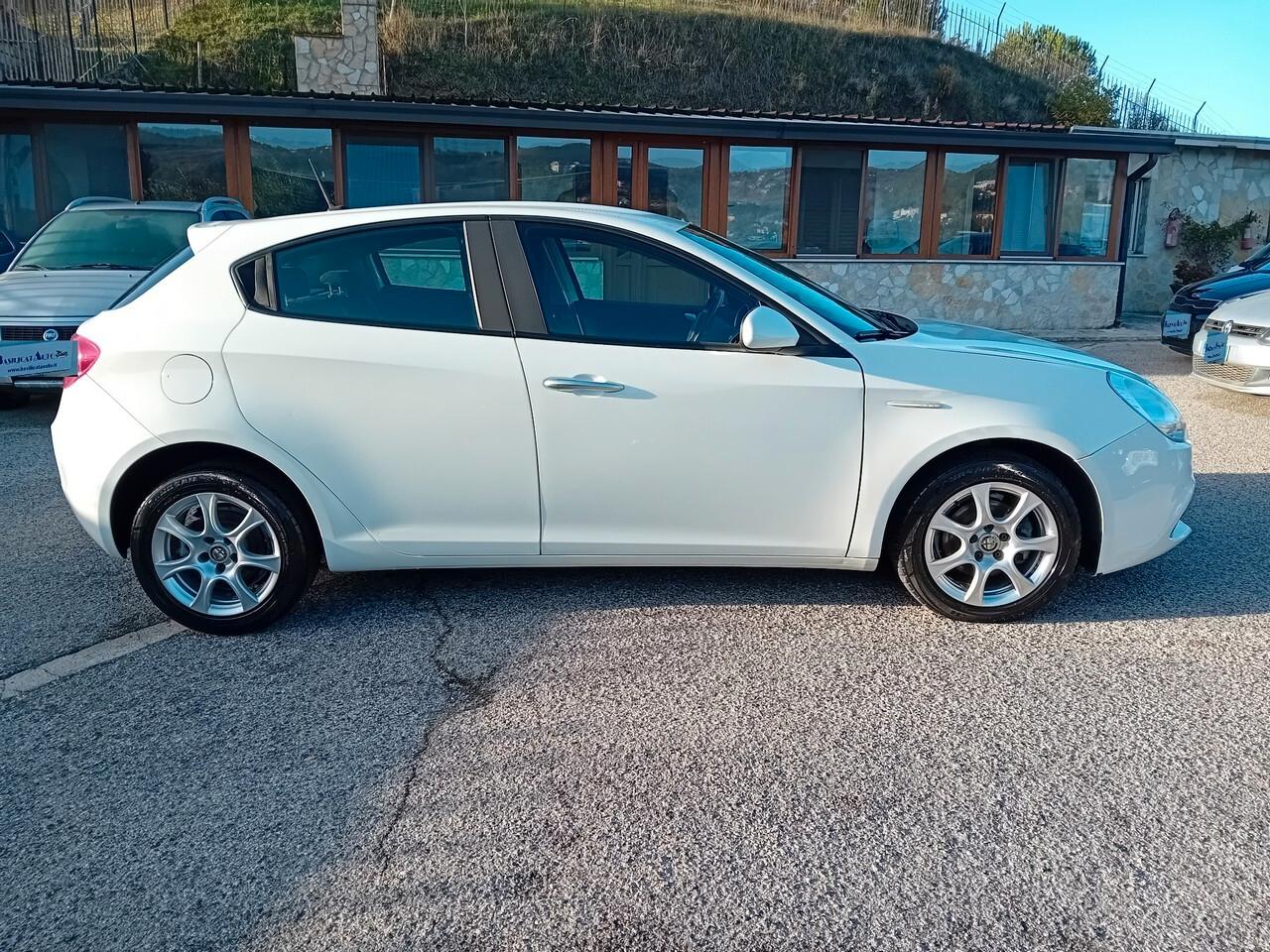 Alfa Romeo Giulietta 1.6 JTDm-2 105 CV Distinctive