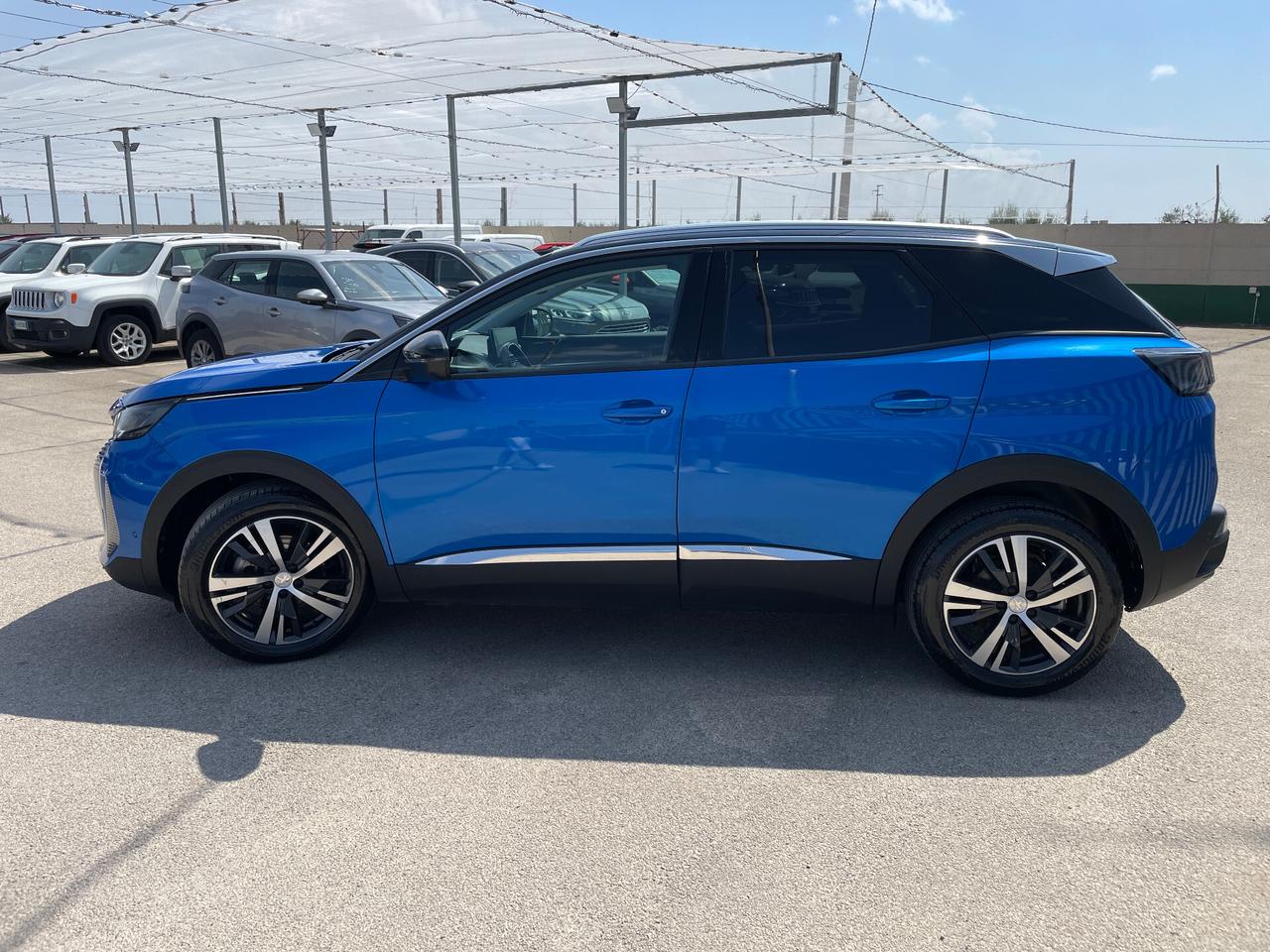 Peugeot 3008 1.5 BlueHDi 130cv Allure Pack-NAVIGATORE-RETROCAMERA