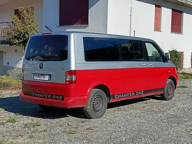 Volkswagen Transporter 2.5 TDI/130CV PL Kombi 9 posti