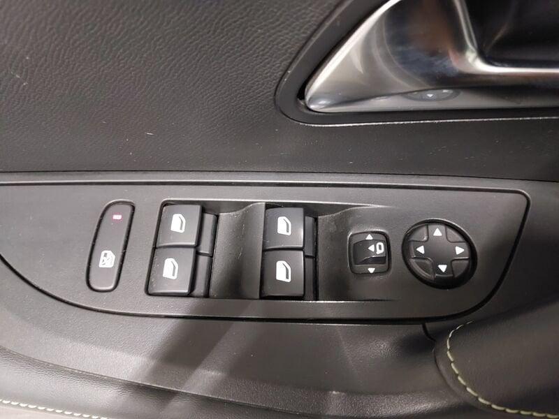 Peugeot 2008 2008 BlueHDi 130 S&S EAT8 GT