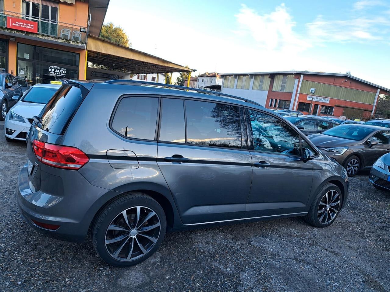 Volkswagen Touran 1.6 TDI 115 CV SCR DSG Highline BlueMotion Tech.