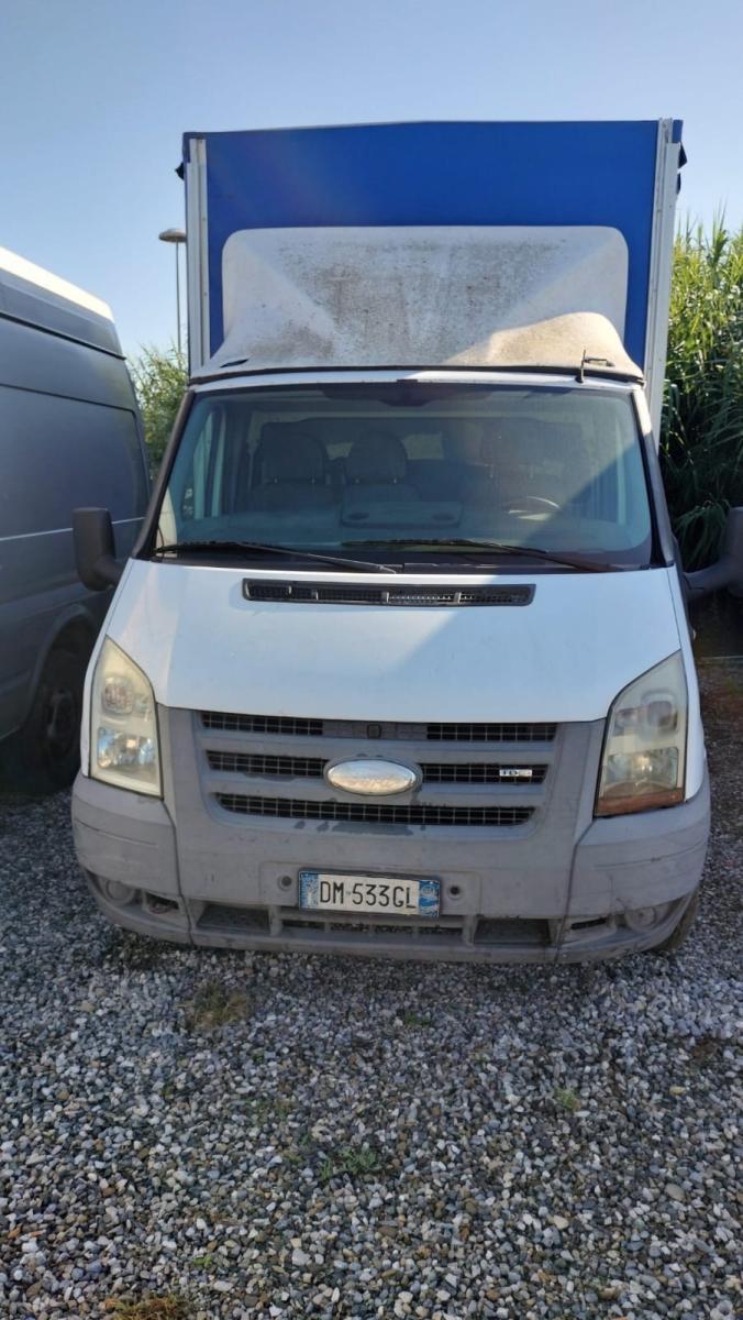 FORD transit 350 M 2.4 tdci 140cv chassis r.sing. transit 350 M 2.4 tdci 140cv chassis r.sing.