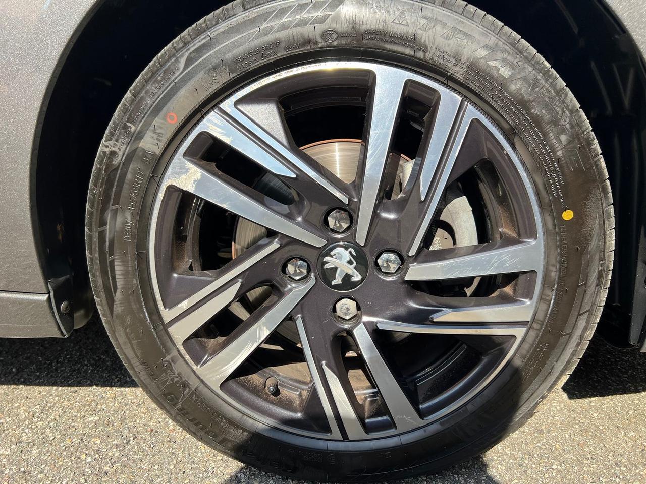 Peugeot 208 1.2 PureTech 100 Allure Pack
