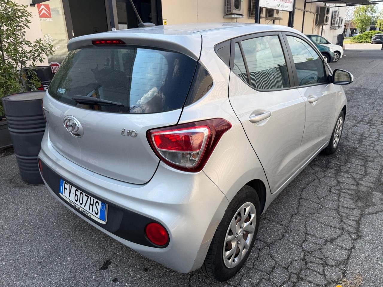 Hyundai i10 I 10 BENZ. (GUARNIZIONE TESTA DA FARE)