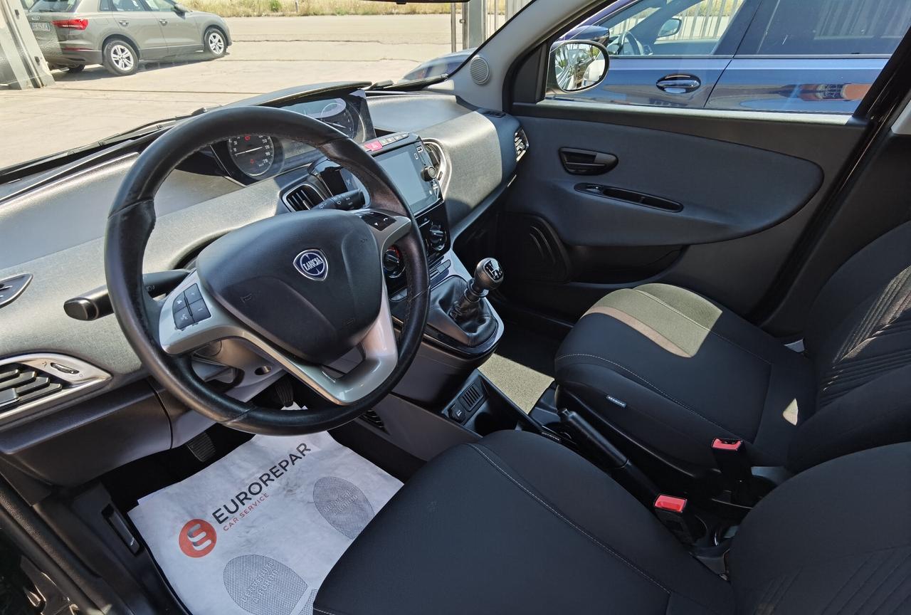 Lancia Ypsilon 1.0 FireFly 5 p. Hybrid Gold